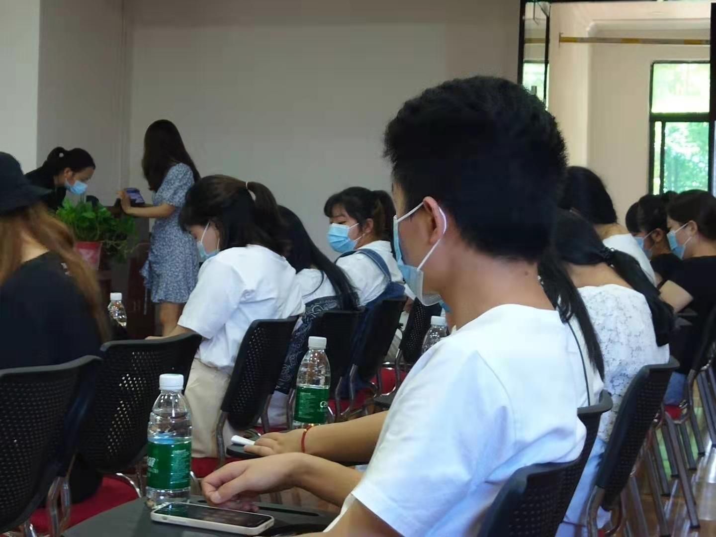 武冈市中小企业技术创新“破零倍增”培训会