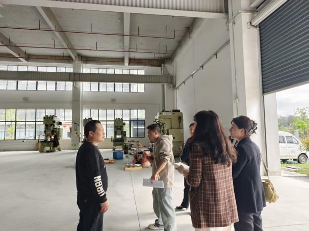 服务平台双专家组并进入企——探需求精准施策解难题